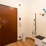 Guesthost - Comfy Apartamento Turín